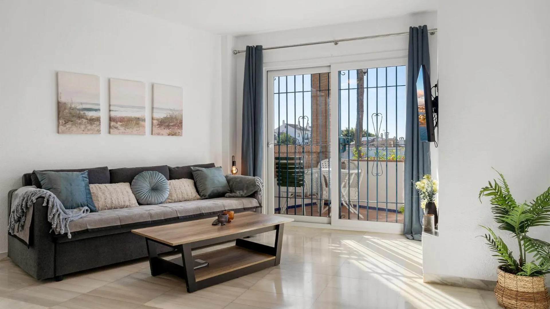 Family Holiday In Riviera Del Sol By Costarentals - Ref 27 Sitio de Calahonda